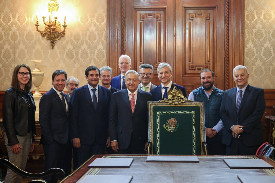 AMLO SE REUNE CON INTEGRANTES DE MICROSOFT