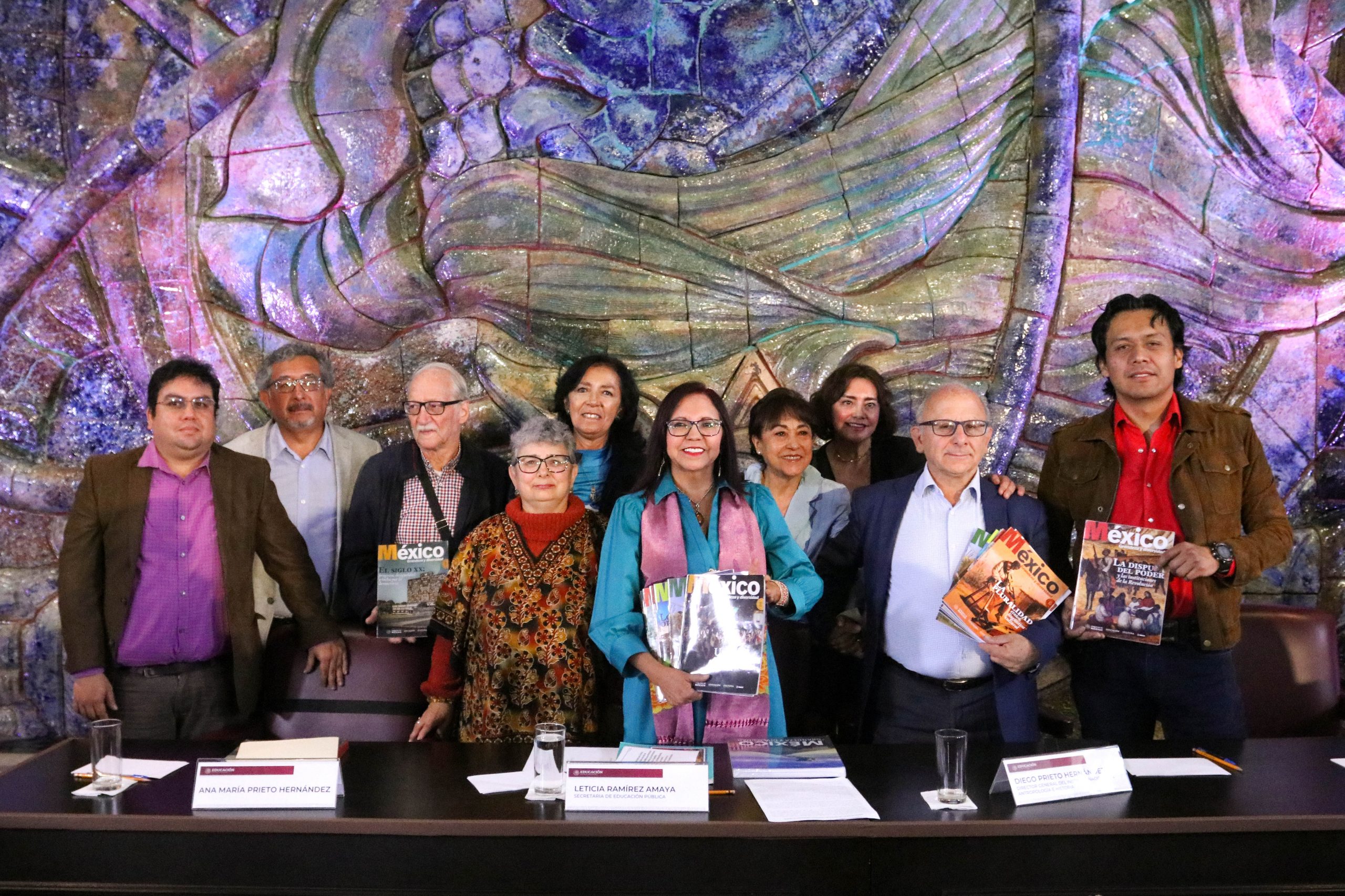 Presentan SEP e INAH fascículos de la obra México: grandeza y diversidad
