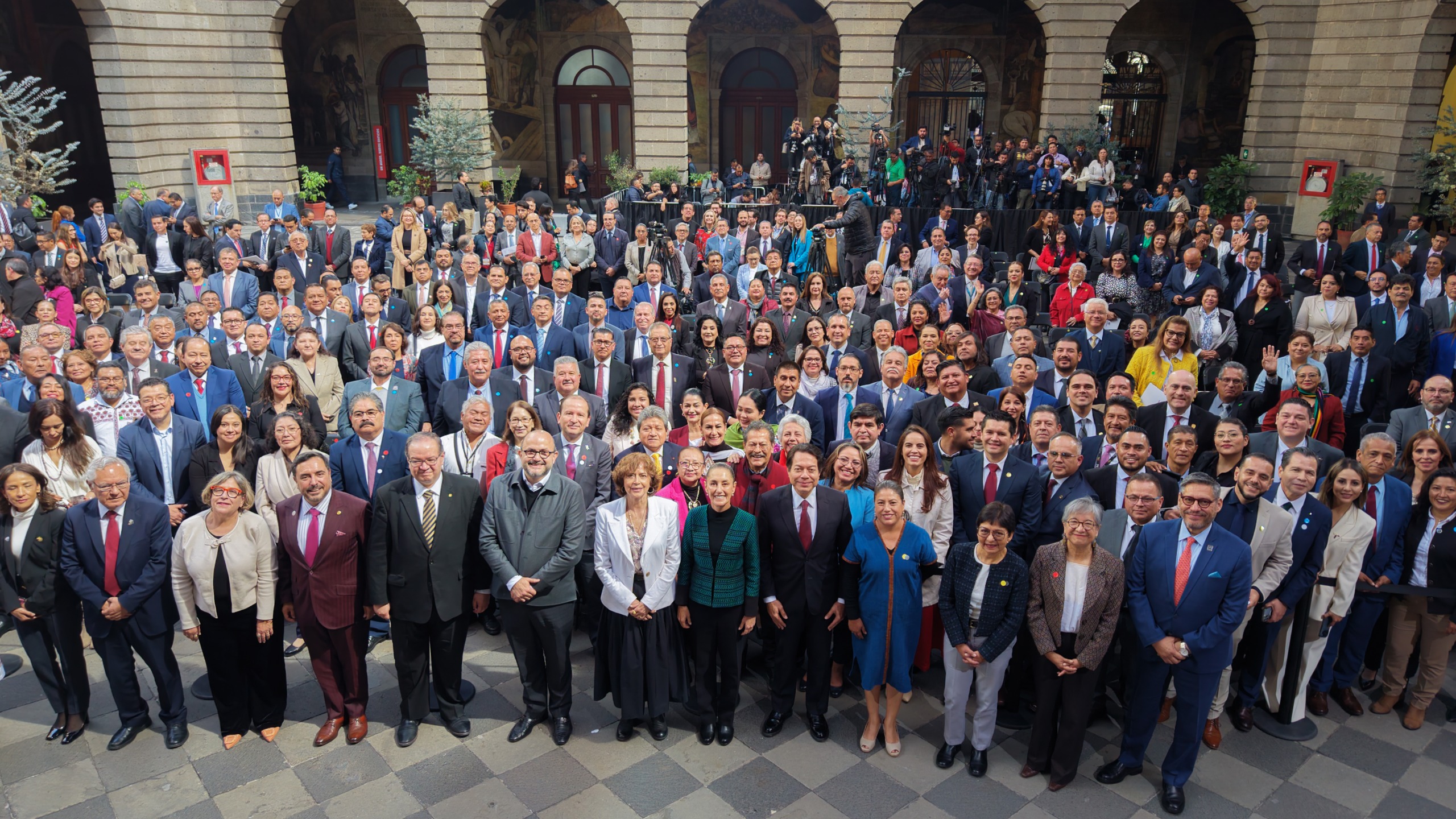 Estudian actualmente la universidad 5.5 millones de estudiantes; la meta es alcanzar el 55% de cobertura nacional: secretario